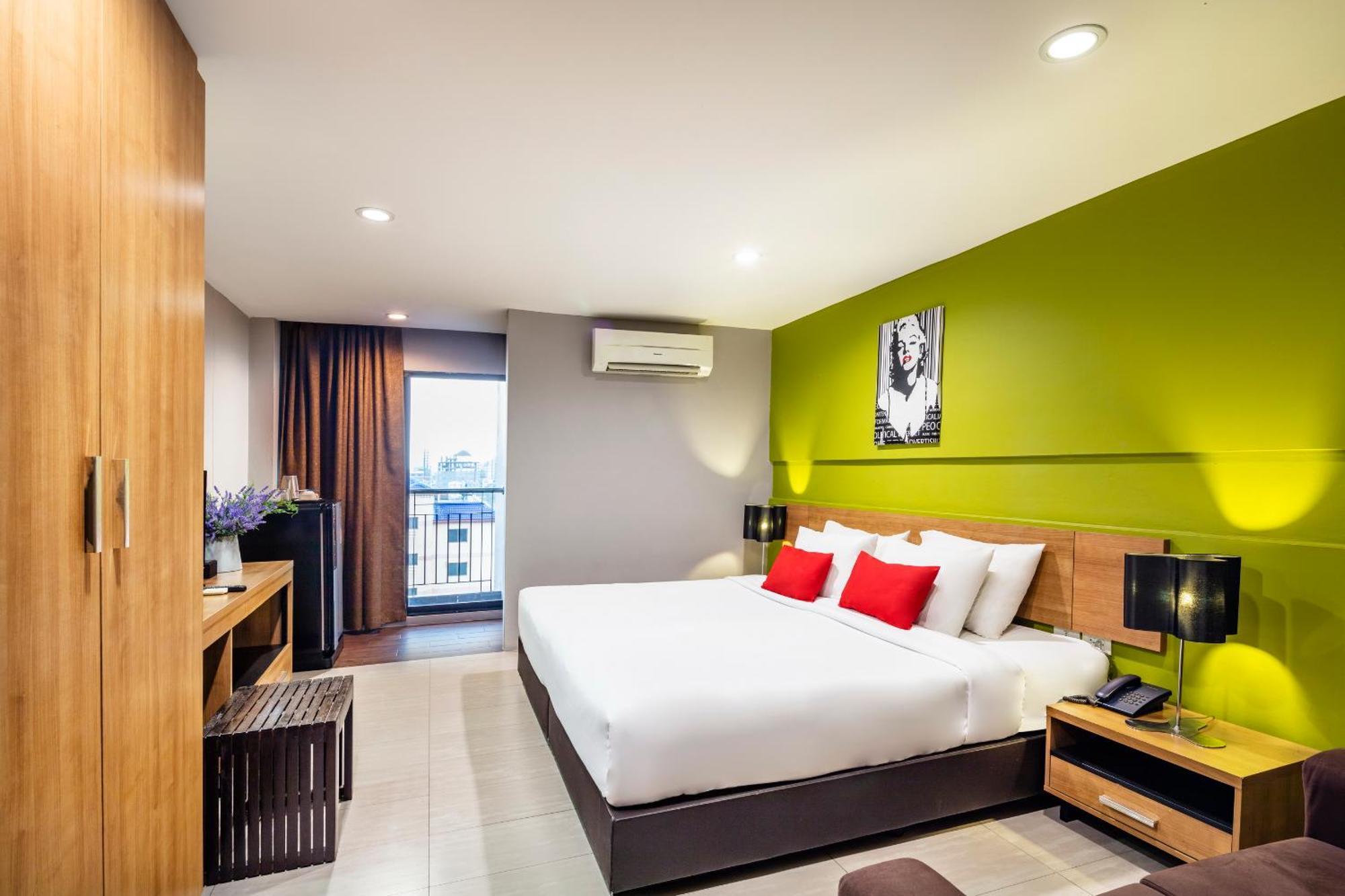 Livotel Hotel Lat Phrao Банкок Екстериор снимка